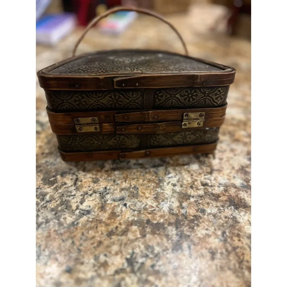 Vintage 1940's, WW2, Wood, Rattan, and Willow Carved Box Purse‎